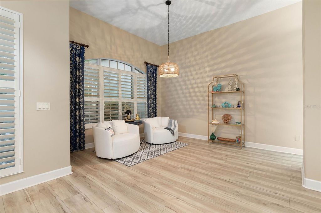 Image 11 of property listing at 10 N VILLAGE PARKWAY, Palm Coast, FL 32137