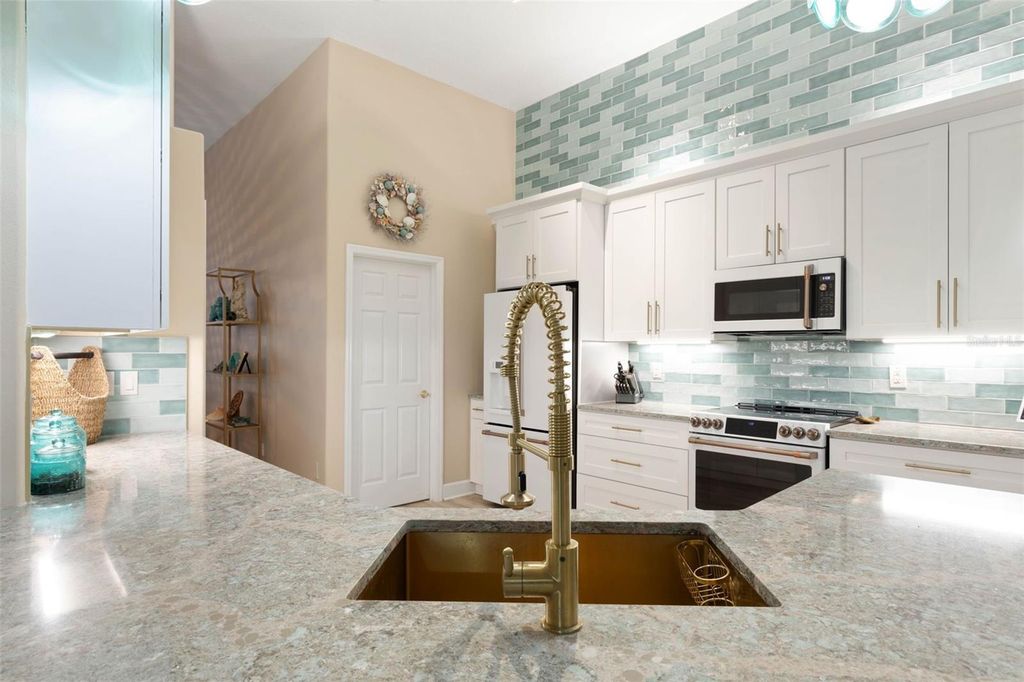 Image 19 of property listing at 10 N VILLAGE PARKWAY, Palm Coast, FL 32137