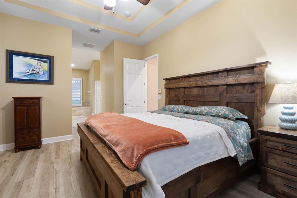 Image 35 of property listing at 10 N VILLAGE PARKWAY, Palm Coast, FL 32137