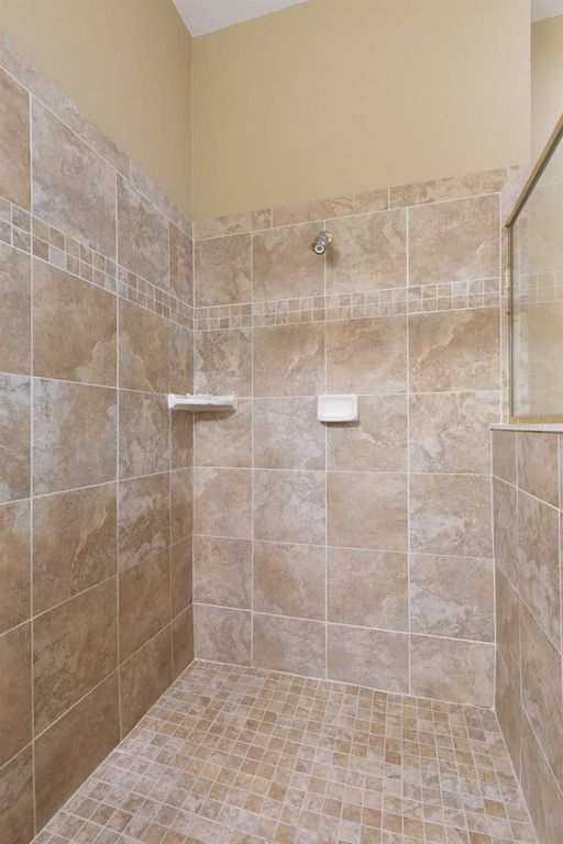 Image 39 of property listing at 10 N VILLAGE PARKWAY, Palm Coast, FL 32137