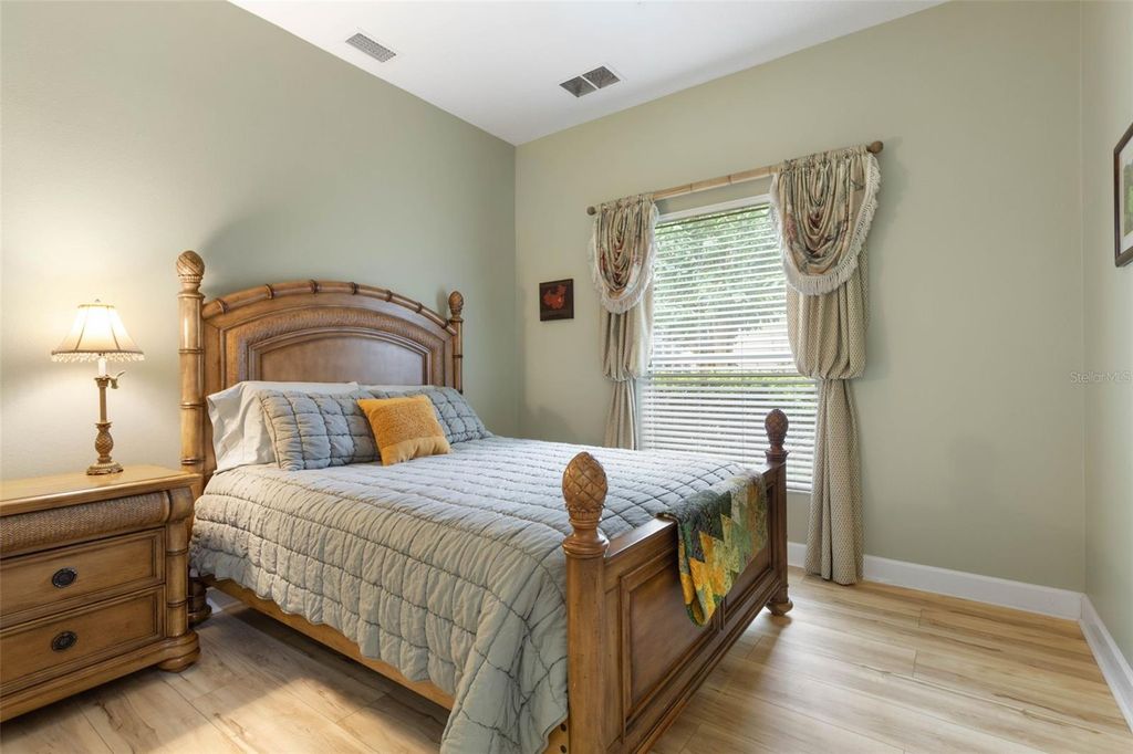 Image 40 of property listing at 10 N VILLAGE PARKWAY, Palm Coast, FL 32137