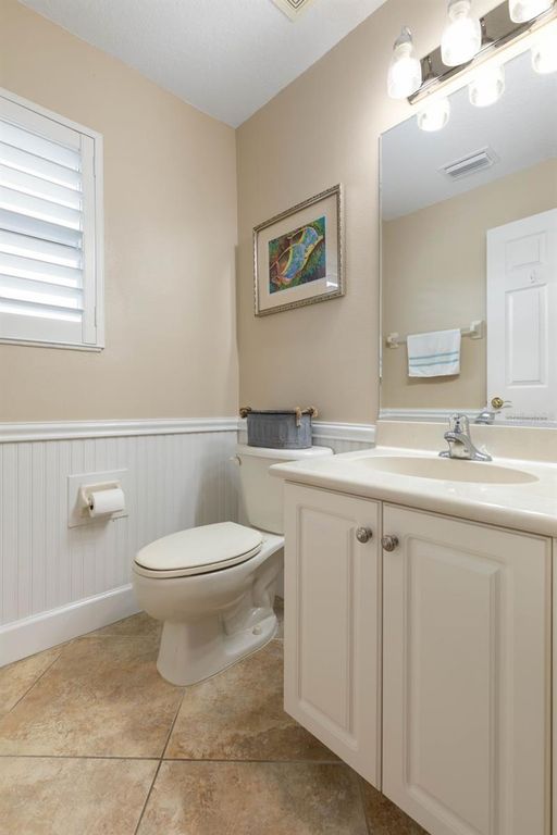 Image 51 of property listing at 10 N VILLAGE PARKWAY, Palm Coast, FL 32137