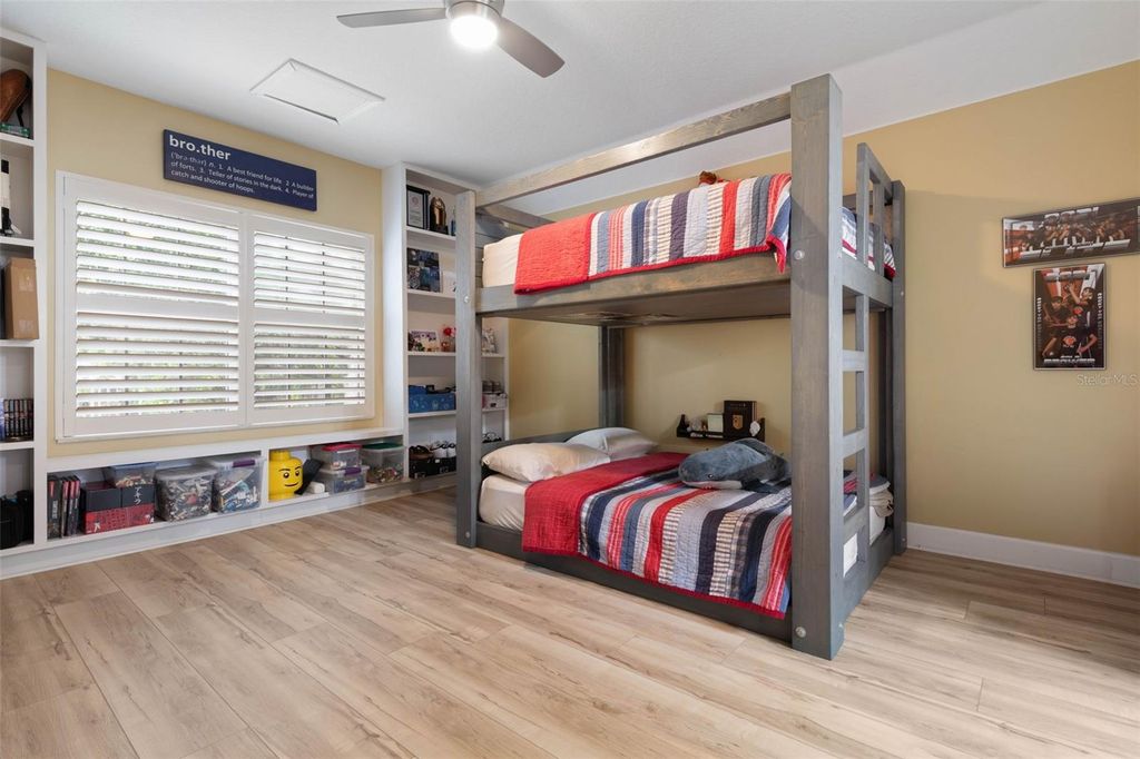 Image 53 of property listing at 10 N VILLAGE PARKWAY, Palm Coast, FL 32137