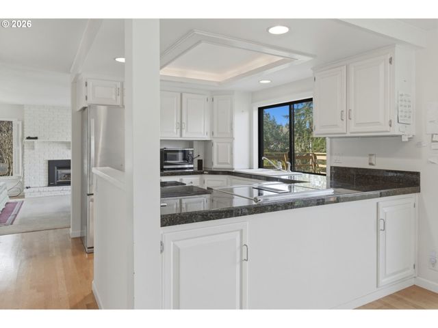 3945 SPRING Blvd, Eugene, OR 97405