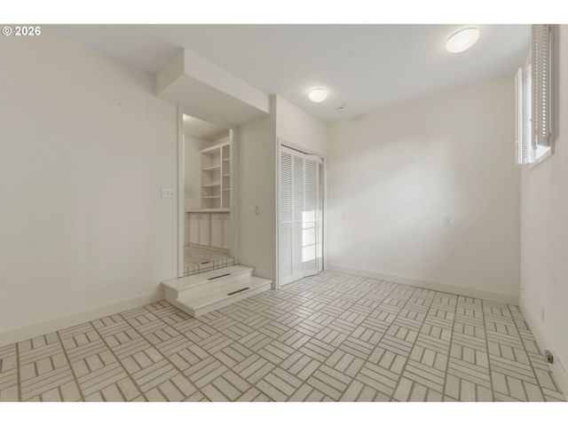 3945 SPRING Blvd, Eugene, OR 97405