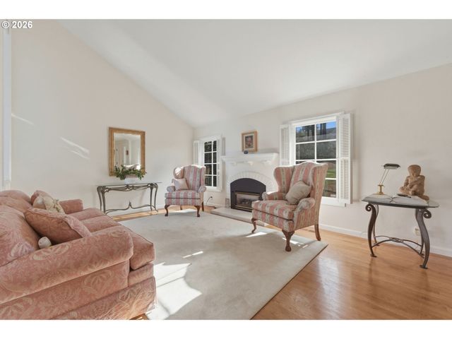 3945 SPRING Blvd, Eugene, OR 97405