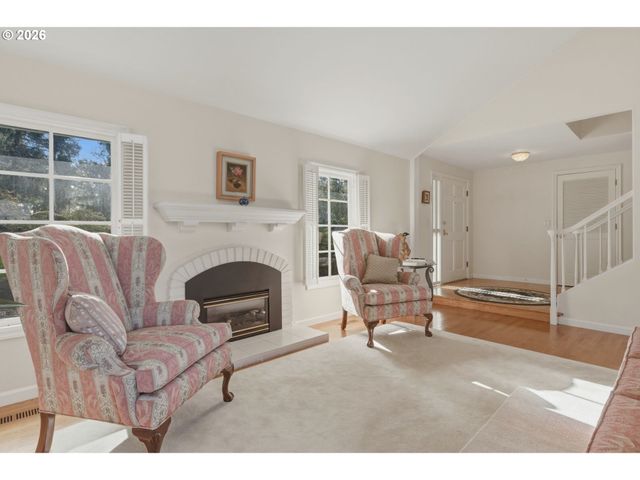 3945 SPRING Blvd, Eugene, OR 97405