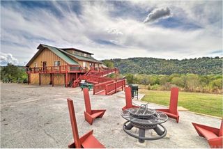 144 Hollie Ln, Mountain View, AR 72560