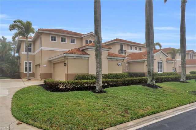 11037 Harbour Yacht CT # 201, Fort Myers, FL 33908