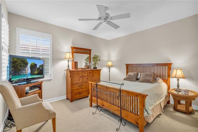 11037 Harbour Yacht CT # 201, Fort Myers, FL 33908