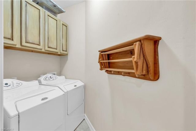 11037 Harbour Yacht CT # 201, Fort Myers, FL 33908
