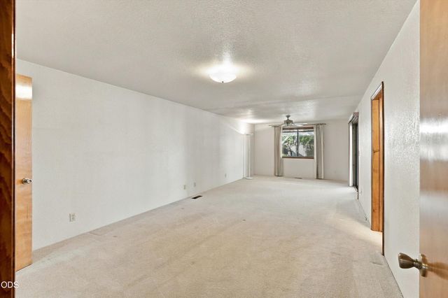 780 Mesman Drive, Grants Pass, OR 97527