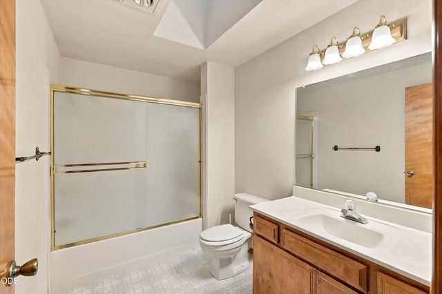 780 Mesman Drive, Grants Pass, OR 97527