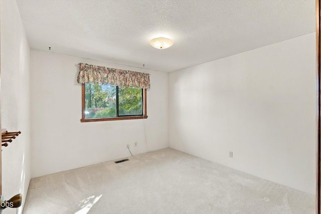 780 Mesman Drive, Grants Pass, OR 97527