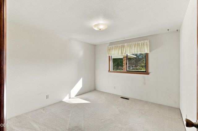 780 Mesman Drive, Grants Pass, OR 97527