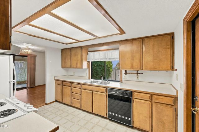 780 Mesman Drive, Grants Pass, OR 97527