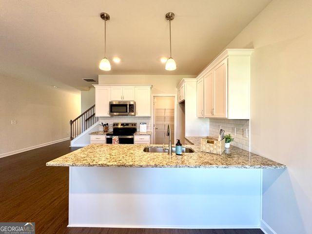 6346 Pine Ridge Point, Lula, GA 30554