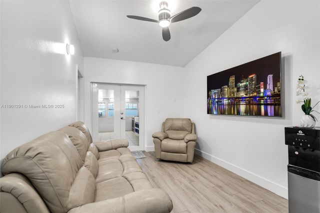 7531 W 29th Way, Hialeah, FL 33018