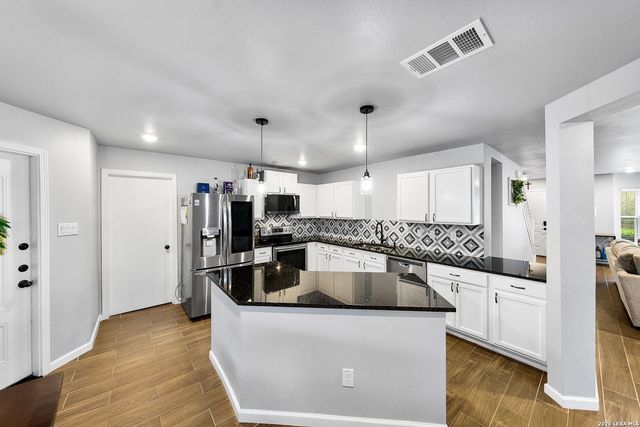 14107 Cougar Rock, San Antonio, TX 78230