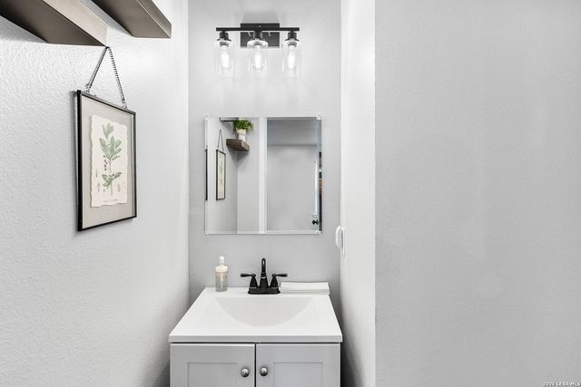 14107 Cougar Rock, San Antonio, TX 78230