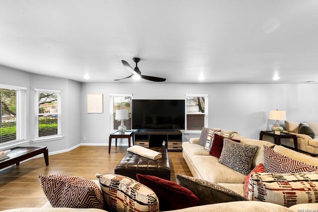 14107 Cougar Rock, San Antonio, TX 78230