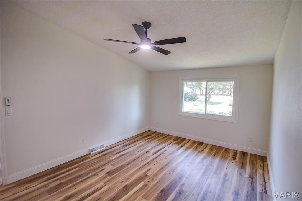 Image 23 of property listing at 24535 Us Highway 67, Jerseyville, IL 62052