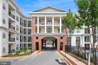 11 ARCH PL #373, Gaithersburg, MD 20878