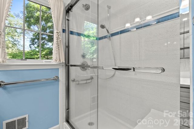 5335 Lansing Drive, Charlotte, NC 28270