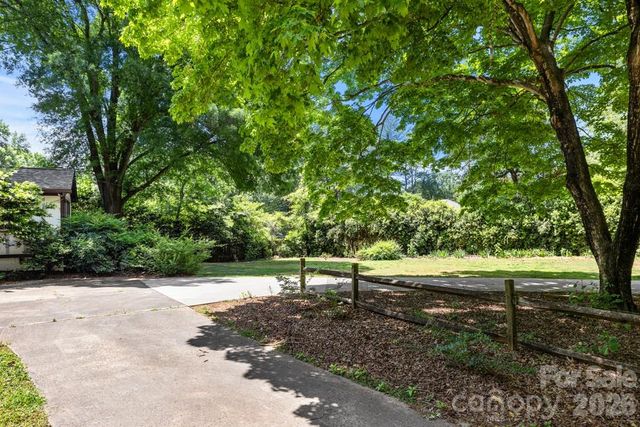 5335 Lansing Drive, Charlotte, NC 28270