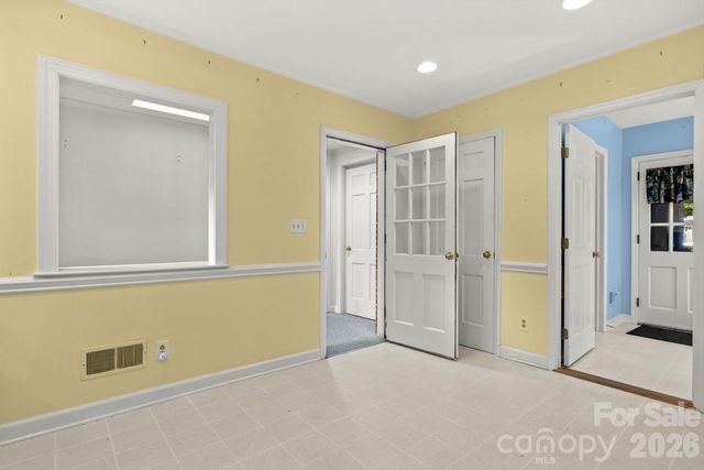 5335 Lansing Drive, Charlotte, NC 28270