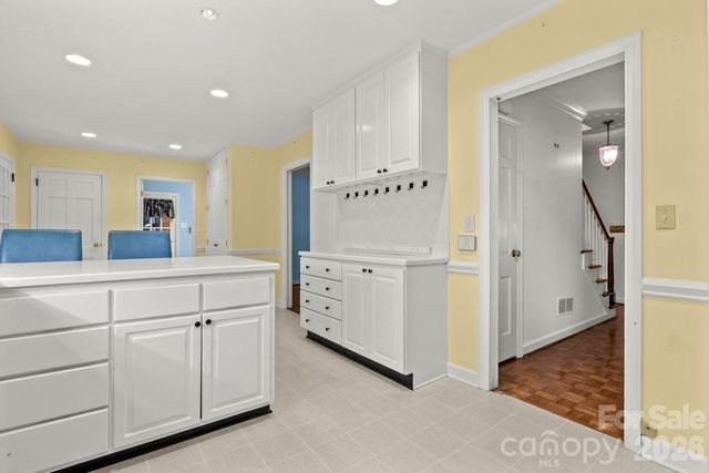 5335 Lansing Drive, Charlotte, NC 28270