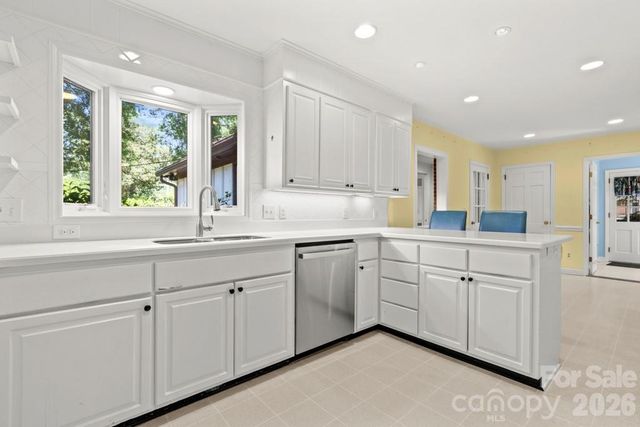 5335 Lansing Drive, Charlotte, NC 28270