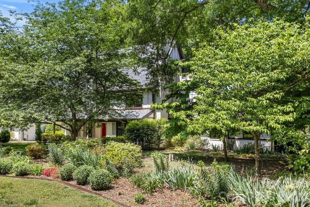 5335 Lansing Drive, Charlotte, NC 28270