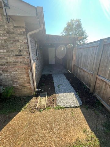 680 Mercer Dr, Hermitage, TN 37076