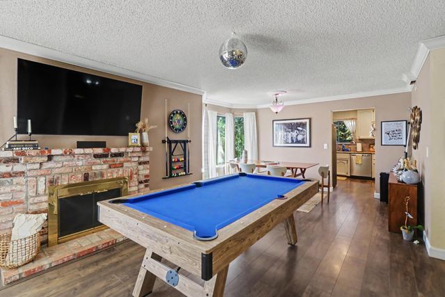 130 Willow Creek Dr, Folsom, CA 95630