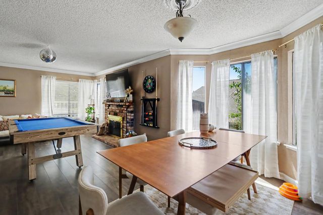 130 Willow Creek Dr, Folsom, CA 95630