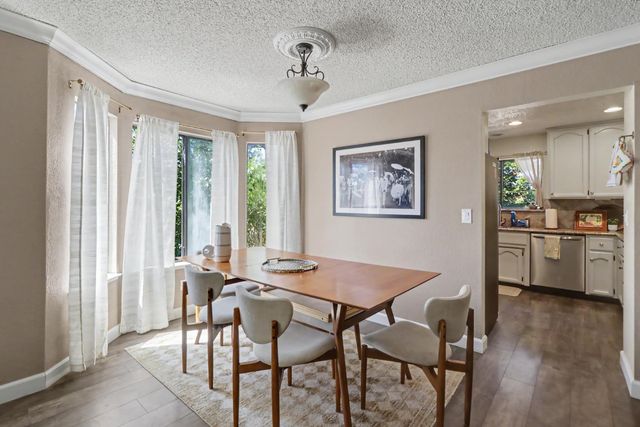 130 Willow Creek Dr, Folsom, CA 95630