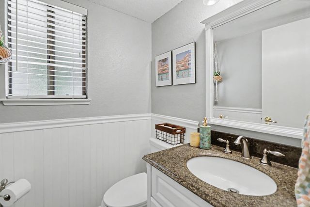 130 Willow Creek Dr, Folsom, CA 95630