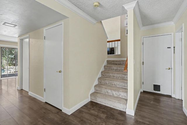 130 Willow Creek Dr, Folsom, CA 95630