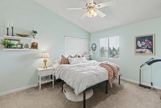 130 Willow Creek Dr, Folsom, CA 95630