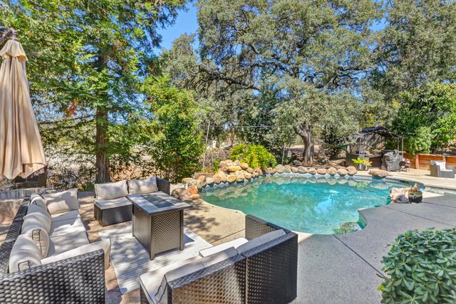 130 Willow Creek Dr, Folsom, CA 95630