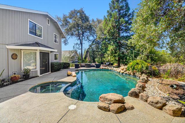 130 Willow Creek Dr, Folsom, CA 95630