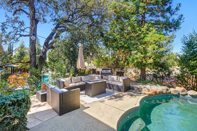 130 Willow Creek Dr, Folsom, CA 95630