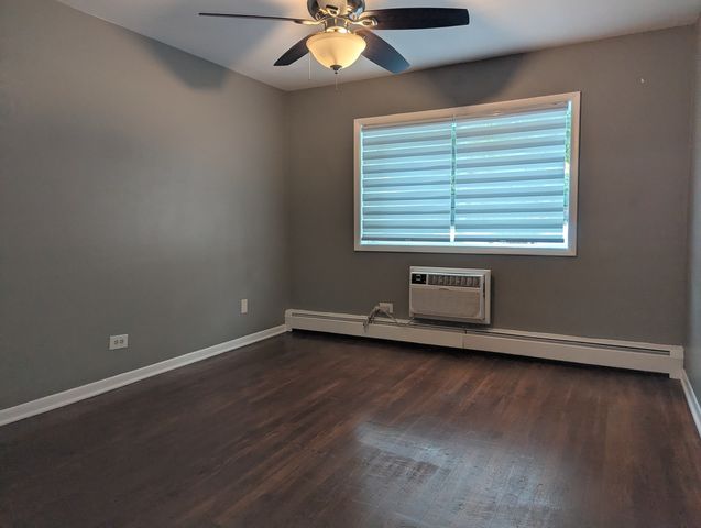 736 W Dempster Street AG7, Mount Prospect, IL 60056