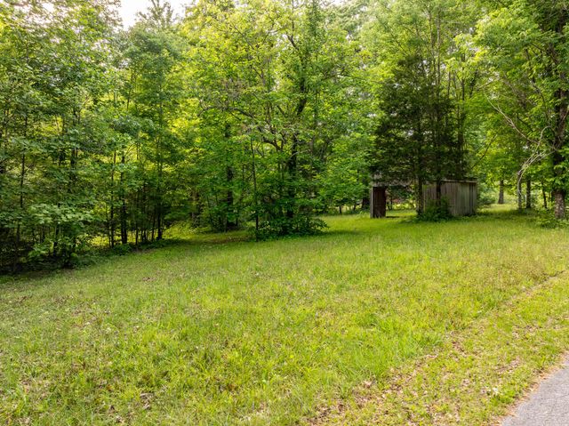 815 Jr Phipps Road, Monticello, KY 42633