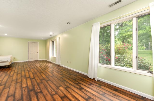 815 Jr Phipps Road, Monticello, KY 42633