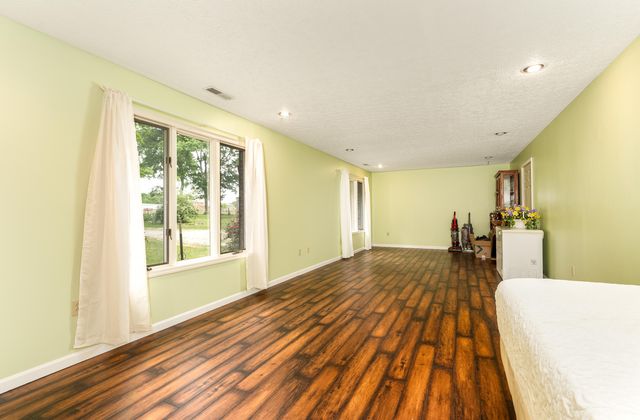 815 Jr Phipps Road, Monticello, KY 42633