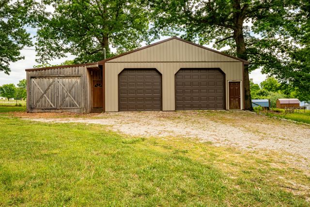 815 Jr Phipps Road, Monticello, KY 42633