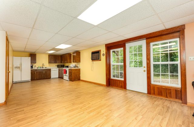 815 Jr Phipps Road, Monticello, KY 42633