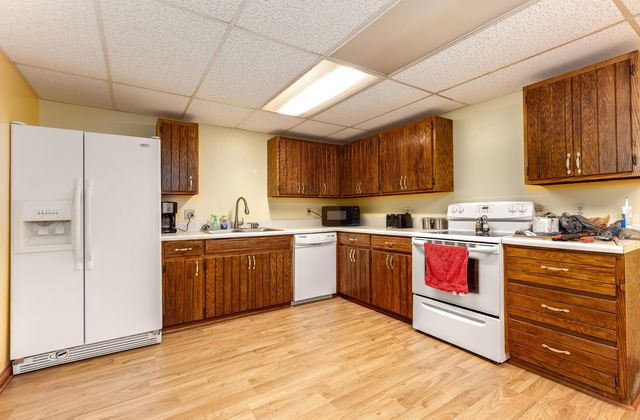 815 Jr Phipps Road, Monticello, KY 42633